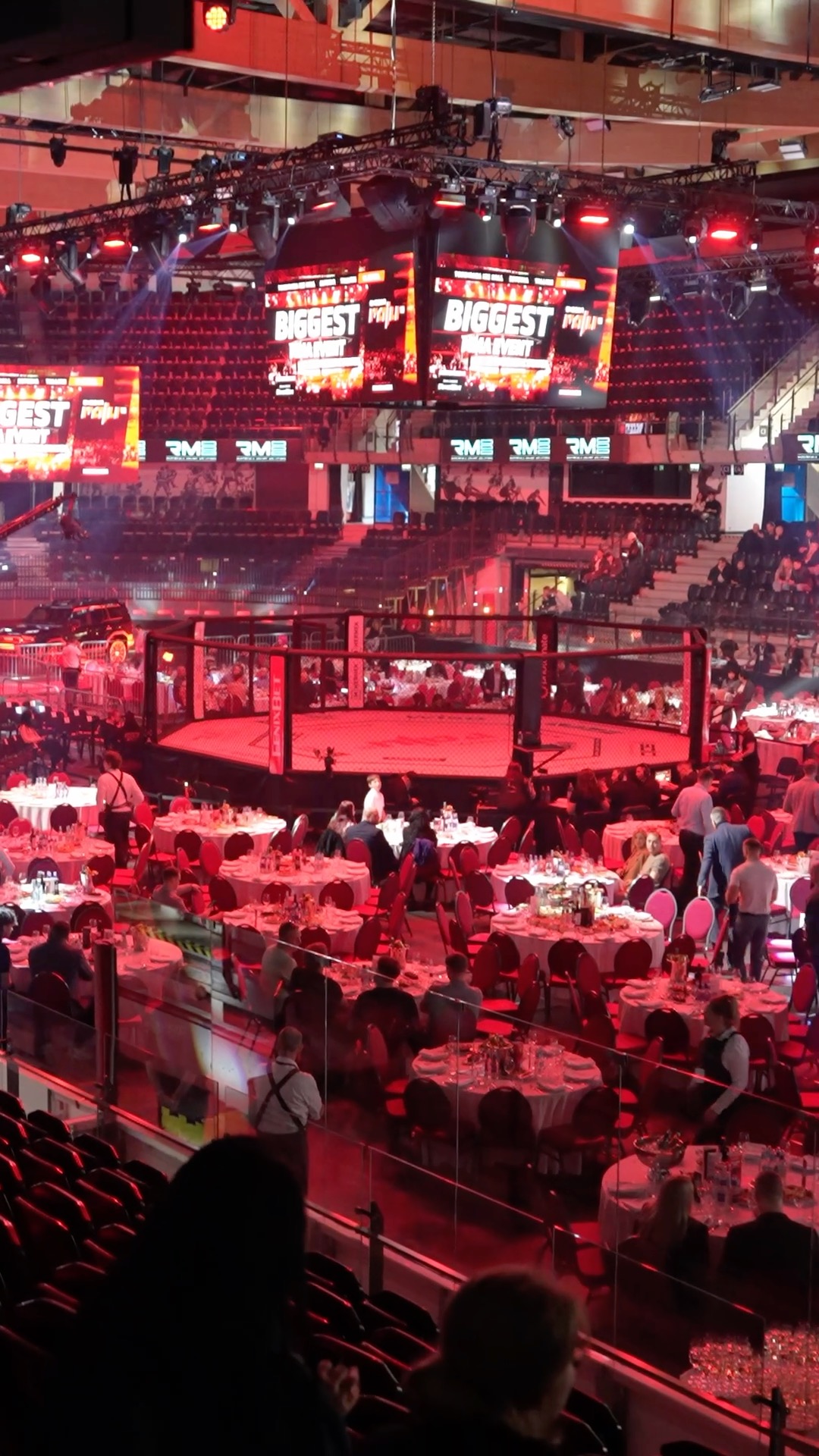 Adresseerime elevanti puuris🐘
Tehniliste viperuste tõttu ei toiminud sissepääs oodatud kiirusega ning tekkisid pikad järjekorrad. Tegijatel 